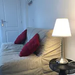 Chez Lio&jess Apartment